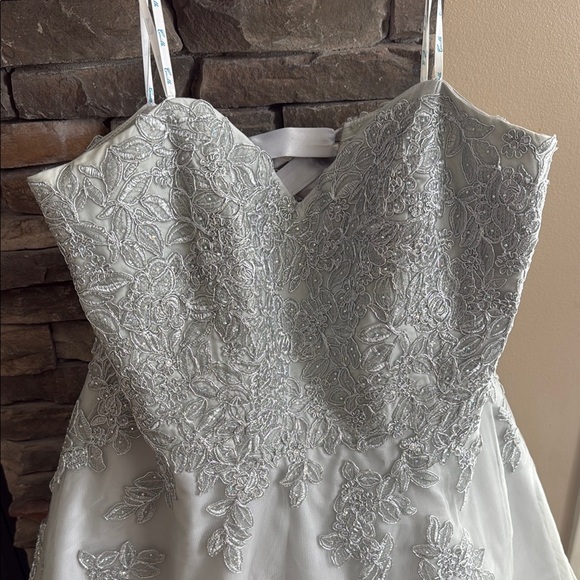 Elegant Silver girls prom Dress - Picture 2 of 12